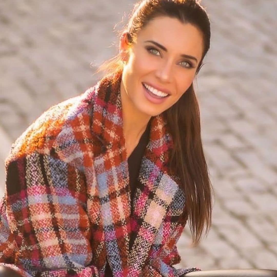 Compra ya las botas 'cowboy' que no faltan en el zapatero de Pilar Rubio