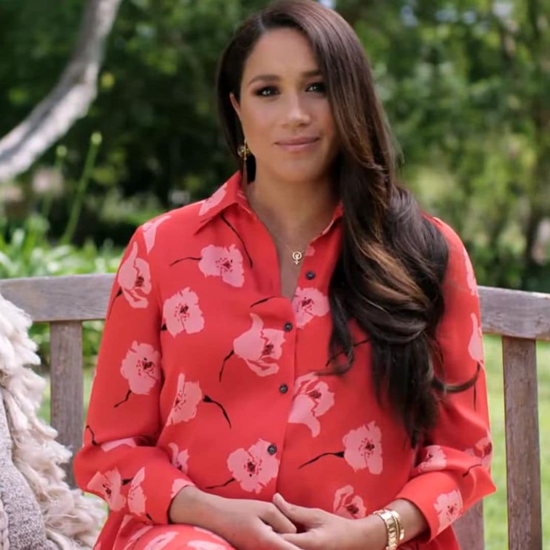 Meghan presume de barriguita con el vestido floral predestinado a doña Letizia