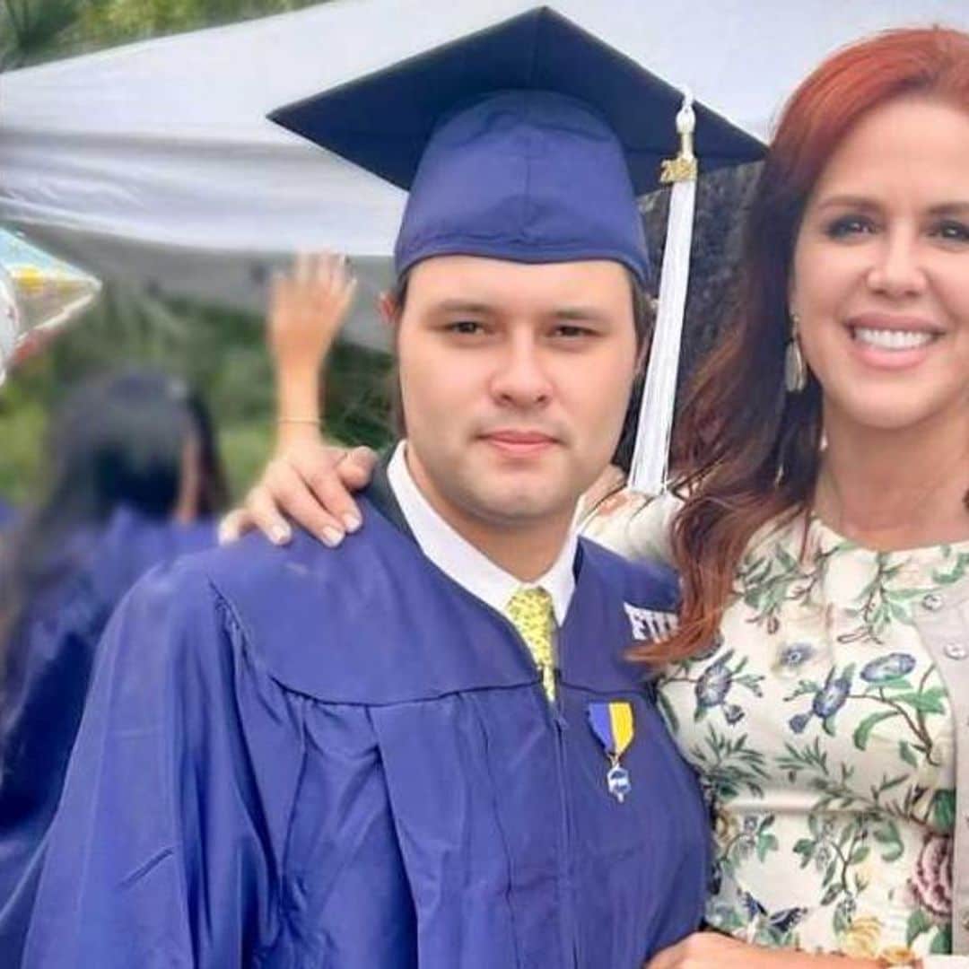 Adrián, el hijo adoptivo de María Celeste Arrarás, la llena de orgullo al graduarse de la universidad