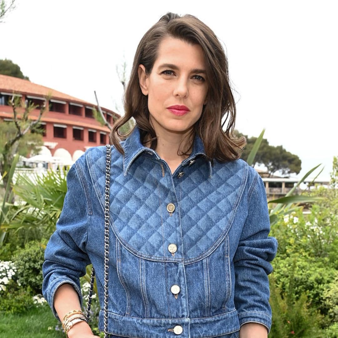 La tendencia 'denim' que ha unido a Carlota Casiraghi con la 'Gen Z' (y que ahora llevarás tú)