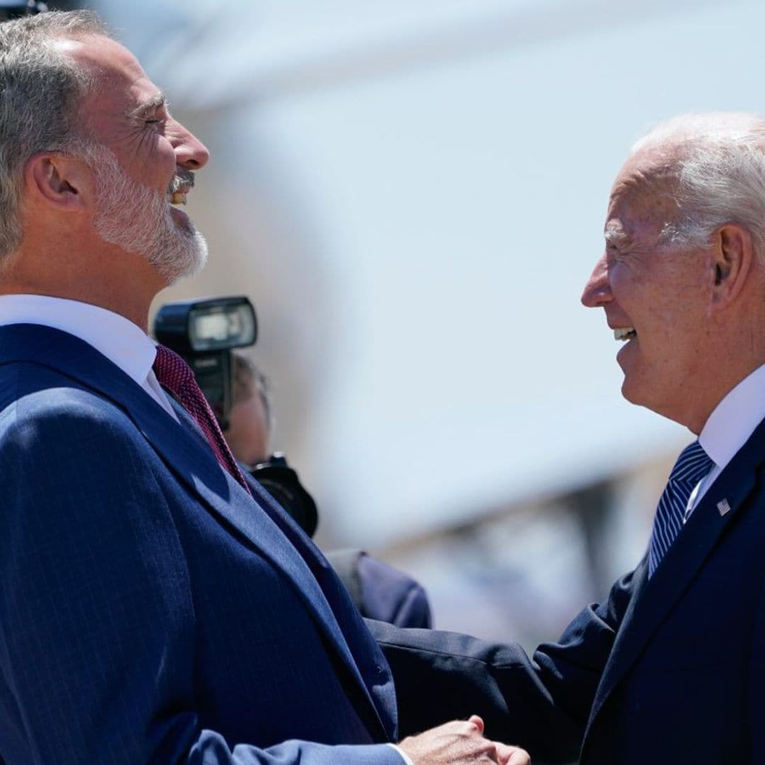 El caluroso recibimiento del rey Felipe a Joe Biden para la cumbre de la OTAN