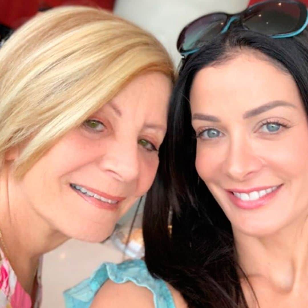 La mamá de Dayanara Torres se ha convertido en su incondicional en su lucha contra el cáncer