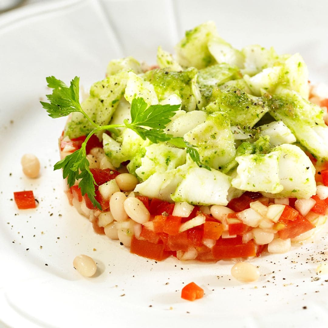 Timbal de bacalao con vinagreta de perejil