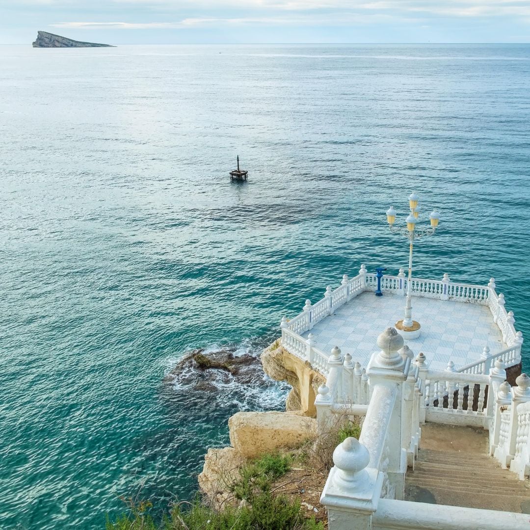 Mirador y la isla de Benidorm al fondo, Alicante