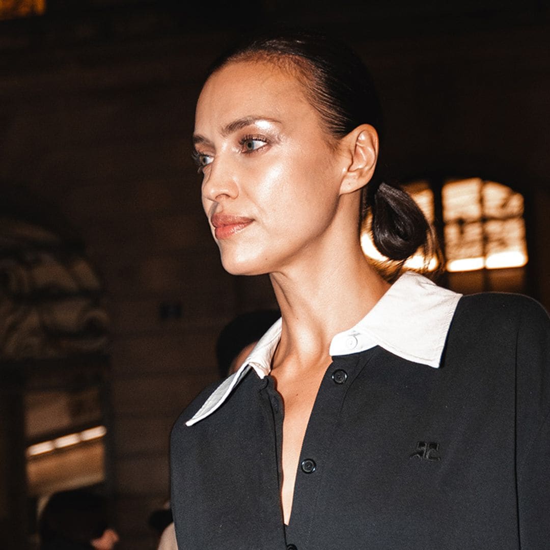 Irina Shayk arriesga con un look cómodo de invitada minutos después de desfilar en París