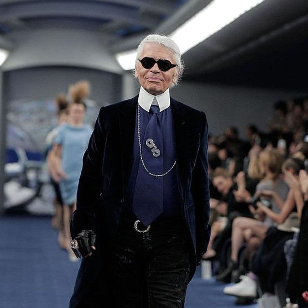 El legado de Karl Lagerfeld: sus aportaciones en la moda y su nueva serie