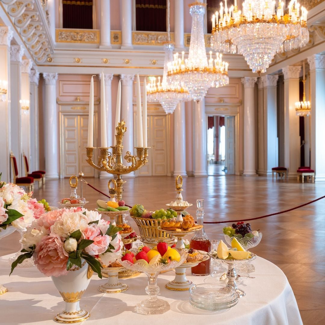 El Palacio Real de Oslo se reinventa: exposiciones, cafetería y visitas a sus míticos salones de Estado