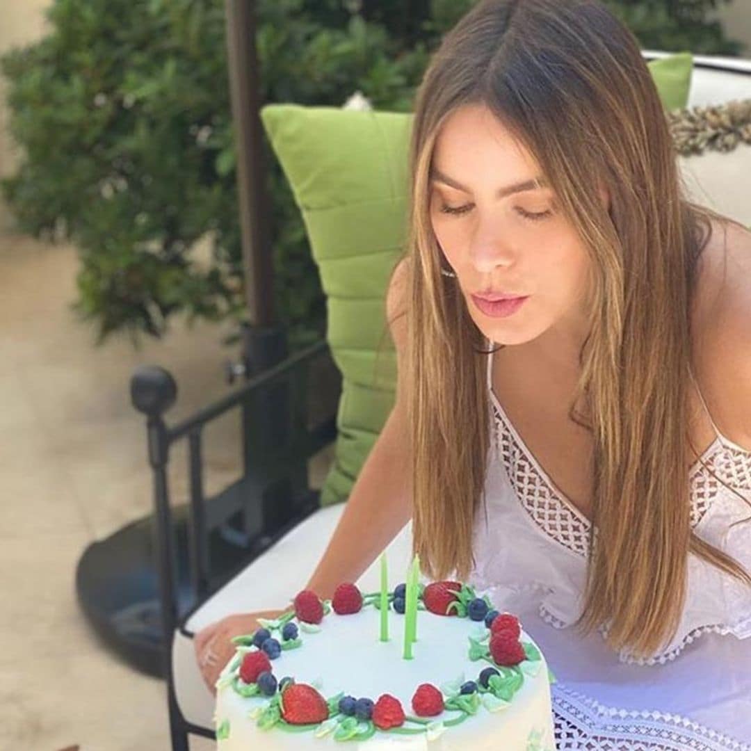 Una gran tarta, dulces y bailes... Así ha sido el cumpleaños de Sofía Vergara