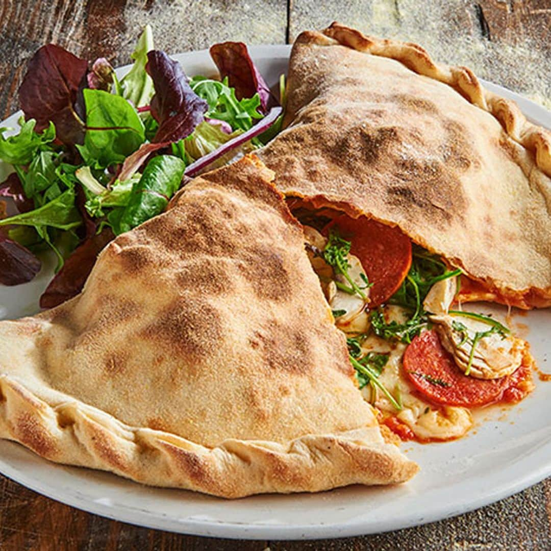 La fórmula básica para hacer 'pizza calzone' en casa e ideas para su relleno