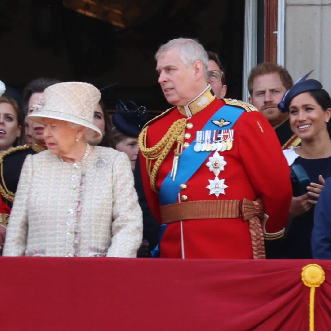 A Isabel II no le dan tregua: los quebraderos de cabeza a los que se enfrenta en este nuevo año