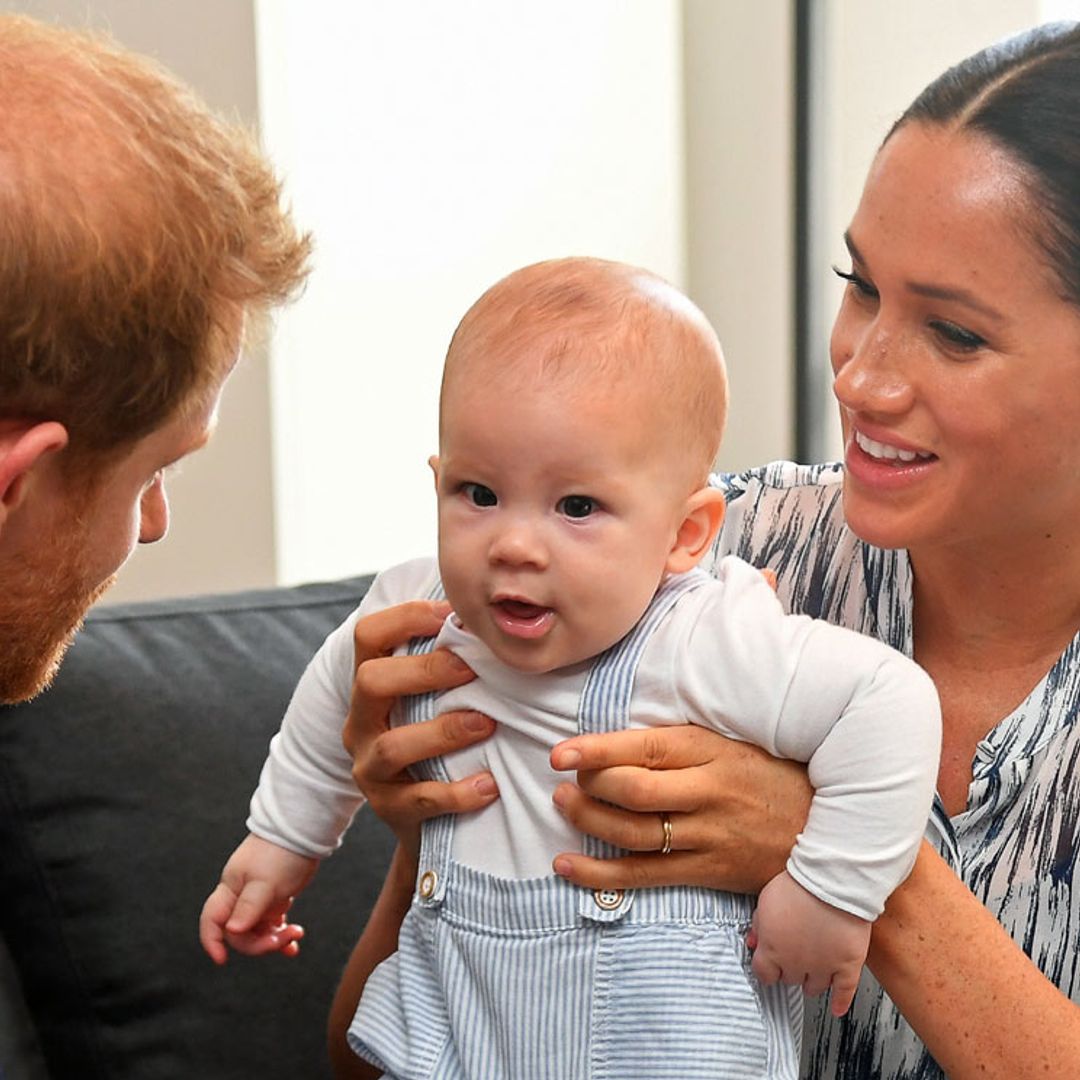 La Familia Real británica felicita en la distancia a Archie, hijo de Harry y Meghan, por su segundo cumpleaños