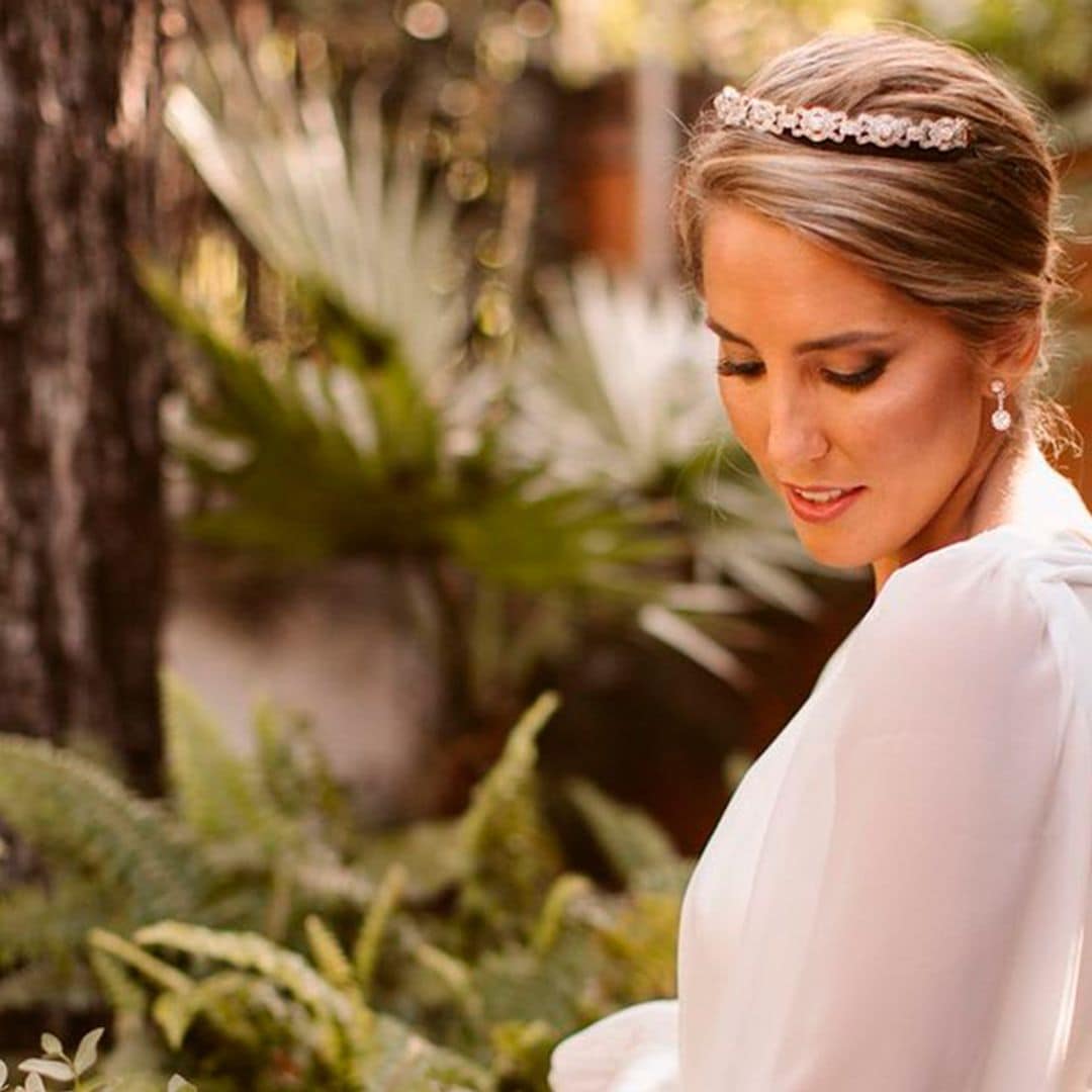 Tiara y vestido sencillo: la fórmula de éxito de las novias andaluzas