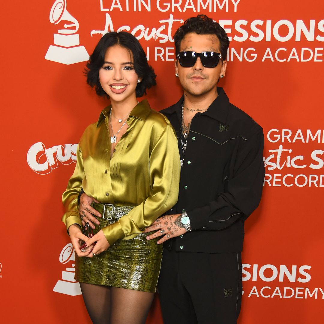 Ángela Aguilar y Christian Nodal posan en su primera alfombra roja como esposos