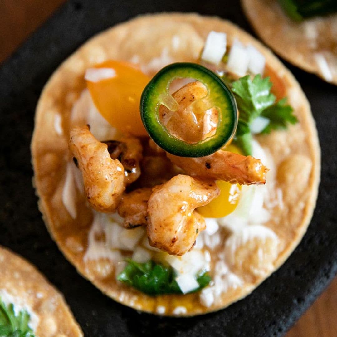 Tostada de langostino zarandeado