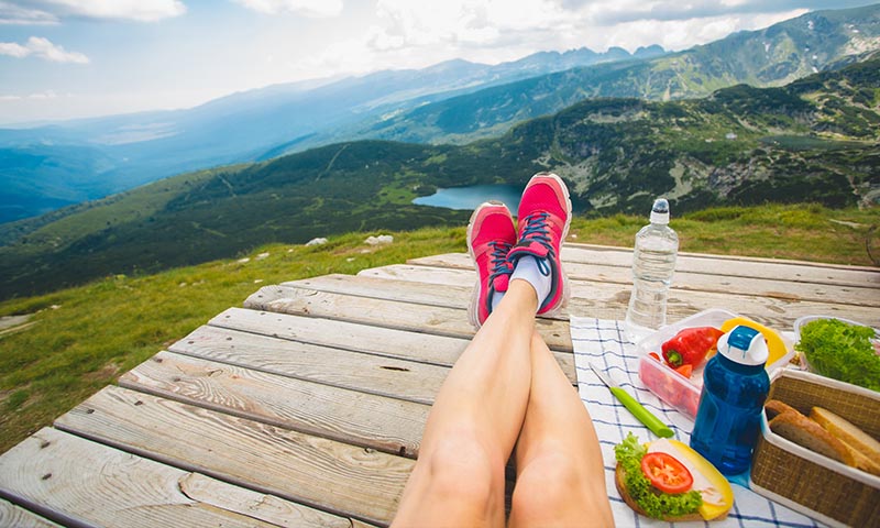 Esta es la comida que debes llevar a una excursión a la montaña