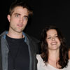 Robert Pattinson y Kristen Stewart, muy cariñosos en la inauguración de la Feria del Cómic
