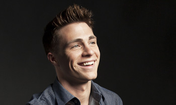 Así es Colton Haynes, el otro guapo de 'Arrow'