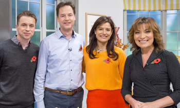 Nick Clegg y su mujer, la española Miriam González, pinches de cocina por un día