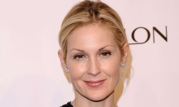 Kelly Rutherford, la conocida actriz de Gossip Girl y Melrose Place, revela la dolorosa situación familiar que está viviendo