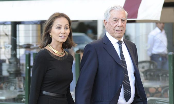 Isabel Preysler y Mario Vargas Llosa asisten a la presentación de un libro, dedicado a Miguel Boyer