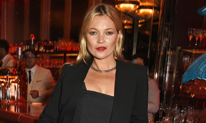 Kate Moss sufre un accidente esquiando en Suiza