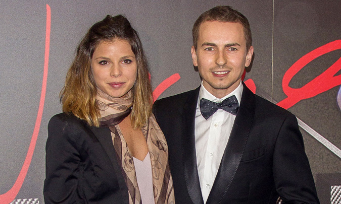 La nueva aventura de la novia de Jorge Lorenzo, lejos del piloto