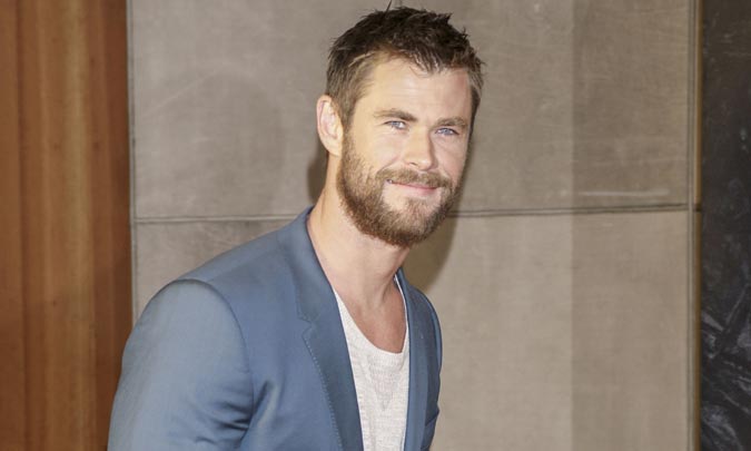 ¿Te imaginas conocer a Chris Hemsworth? La generosa recompensa por encontrar su cartera 