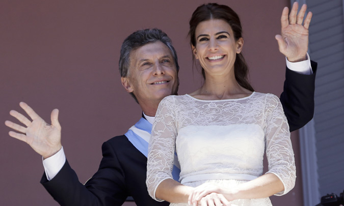 ¿Quién es Juliana Awada, la Primera Dama del ‘glamour’ e invitada de la Reina?