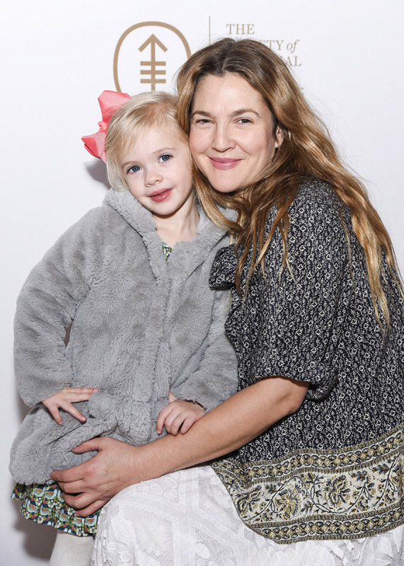 Drew Barrymore Presenta ‘el Regreso De La Niña De Et Foto 7 2012