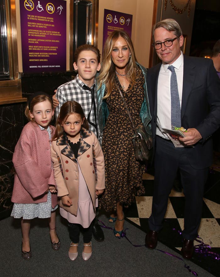 ¡Con Mamá A La Alfombra Roja! El Debut De Las Hijas Mellizas De Sarah ...