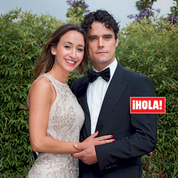 En ¡HOLA!, Miguel Abellán presenta a su novia en la boda de Fonsi Nieto