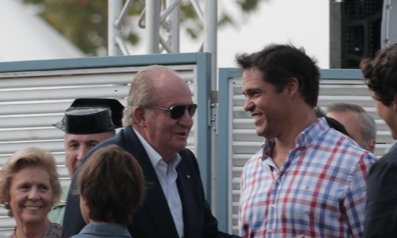 El rey Juan Carlos y Luis Alfonso de Borbón, juntos en la entrega de premios del Torneo Internacional de Polo de Sotogrande