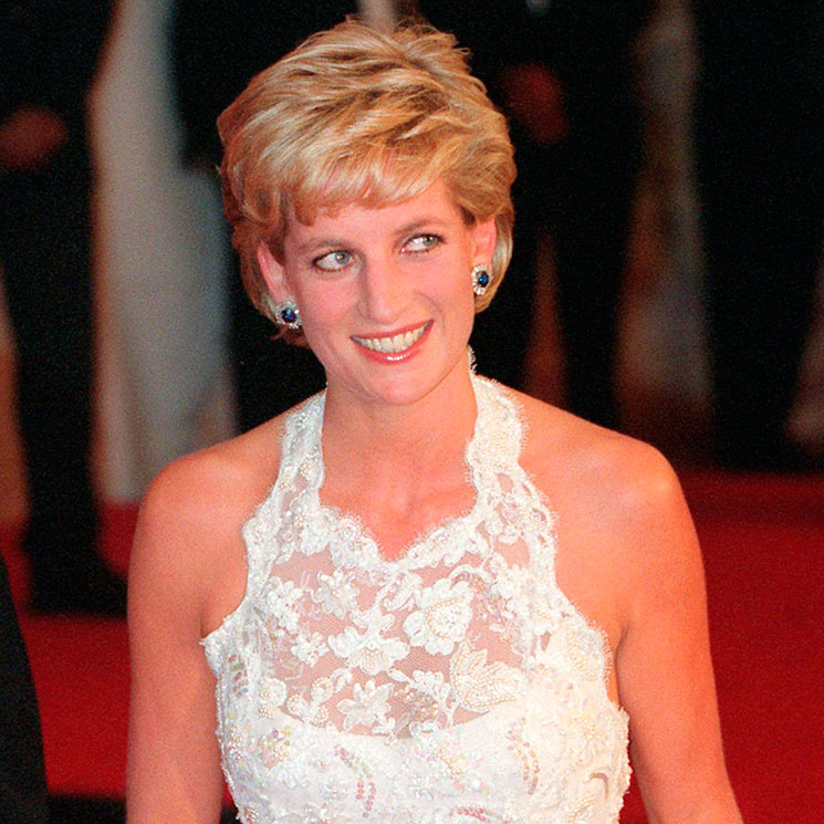 El bolso obsesión de Diana de Gales sale a subasta en una edición especial 