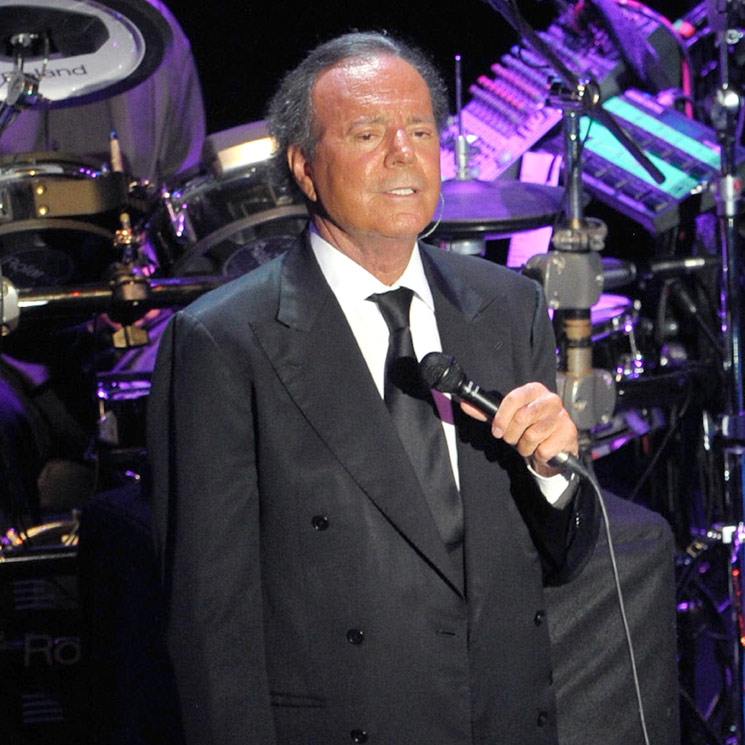 Admiten a trámite la demanda de paternidad interpuesta al cantante Julio Iglesias