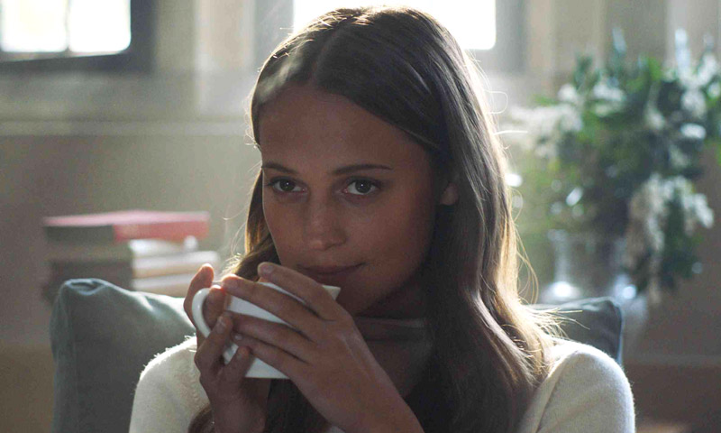 alicia-vikander1