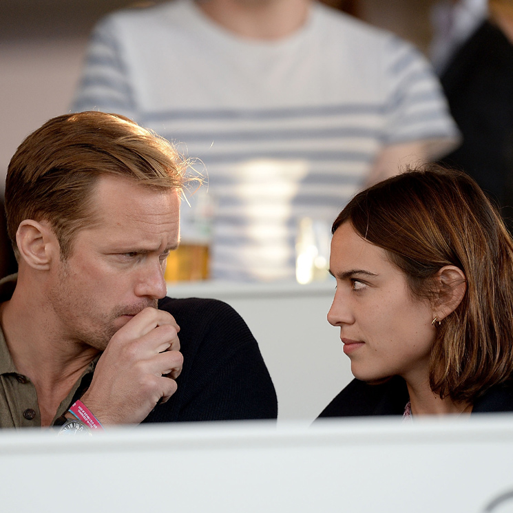 Alexa Chung habla por primera vez de su relación con el actor Alexander Skarsgard