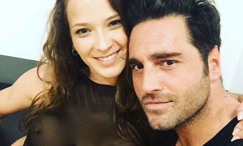 David Bustamante felicita a Yana Olina en un día muy especial