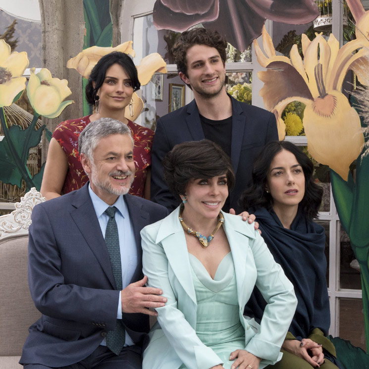 Ahora que ya sabes todo sobre 'La casa de las flores', ¿quieres conocer a sus protagonistas?