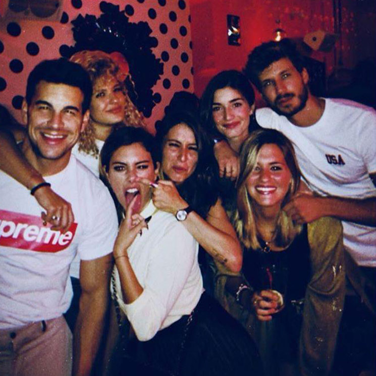 La divertida salida nocturna de Blanca Suárez con la pandilla de Mario Casas