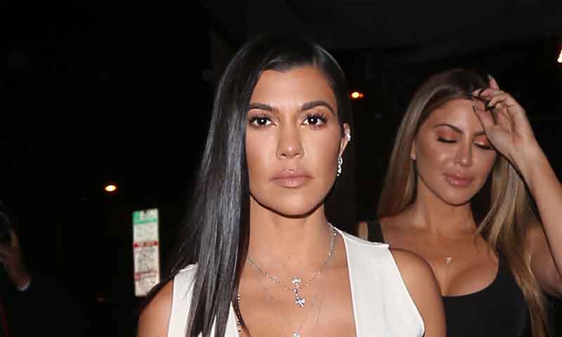 Kourtney Kardashian a su llegada a Craig's, donde cenó con su expareja y la actual novia de este