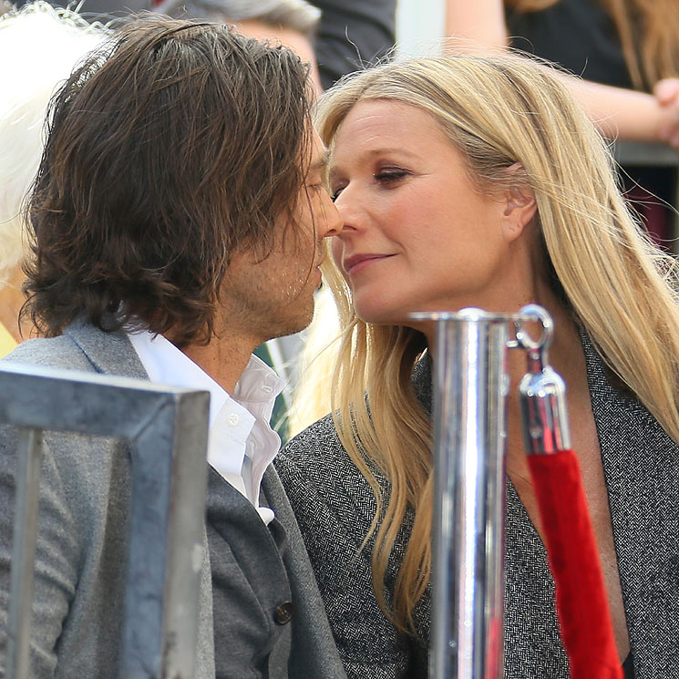 El beso más esperado de Gwyneth Paltrow y Brad Falchuk como marido y mujer