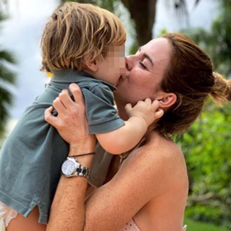 La atípica Navidad de Amelia Bono y su familia ¡en bañador! 