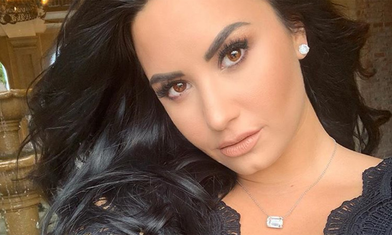 Demi Lovato vuelve a sonreír en una fecha muy importante para ella