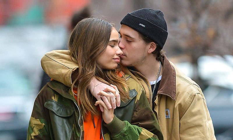 Brooklyn Beckham y Hana Cross