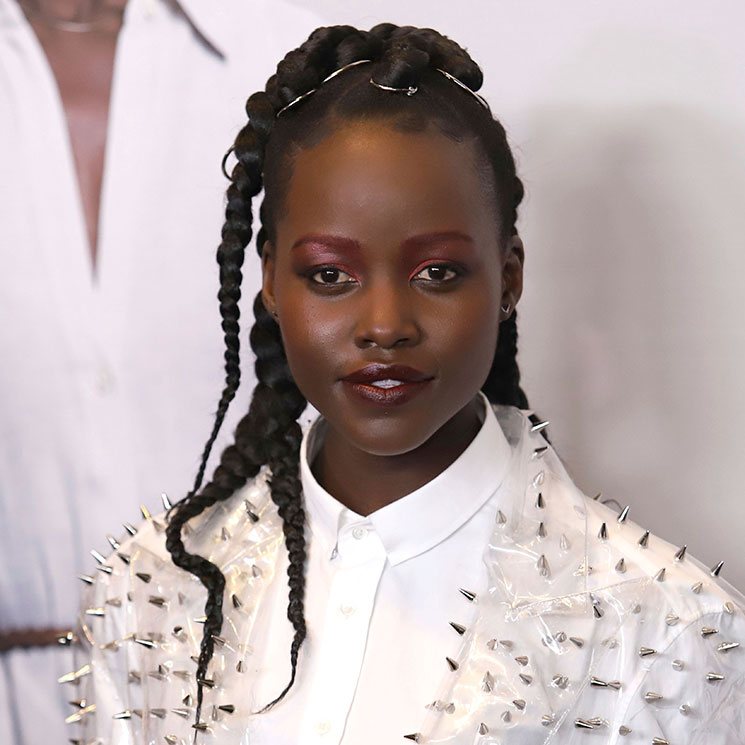 Lupita Nyong'o cambia de registro dentro y fuera de la pantalla