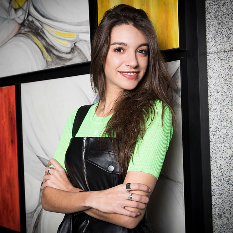 Ana Guerra, protagonista en las redes por una controvertida imagen 'tocando el piano'