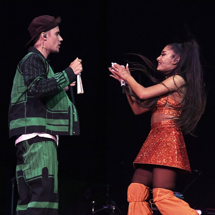 Justin Bieber vuelve a subirse al escenario de la mano de Ariana Grande ¡con sorpresa incluida!