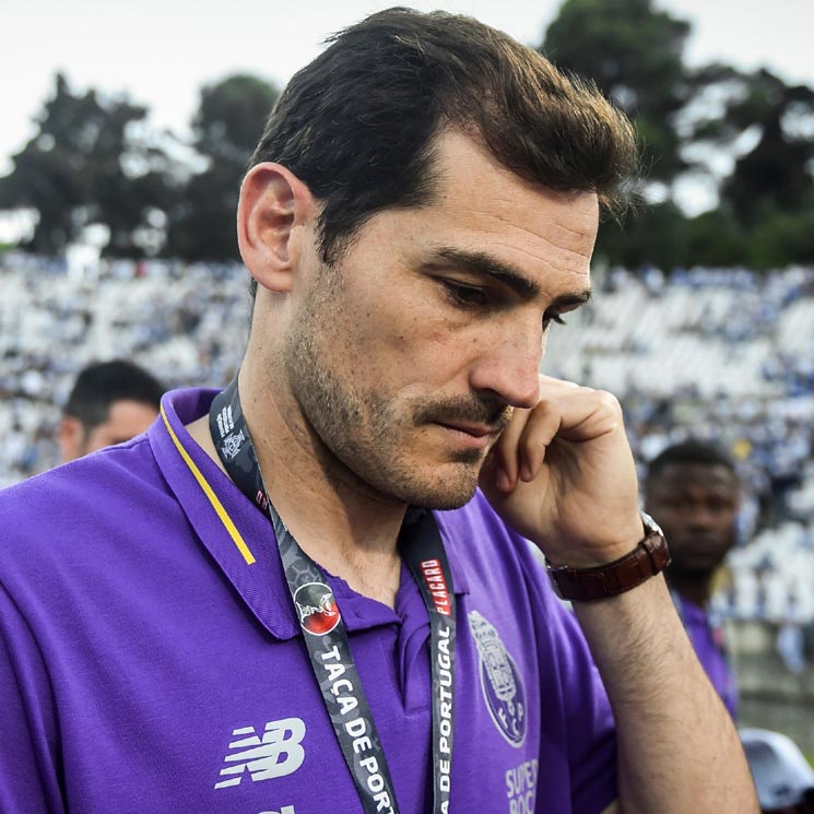 Iker Casillas retoma poco a poco la normalidad, a la espera de que Sara Carbonero reciba el alta