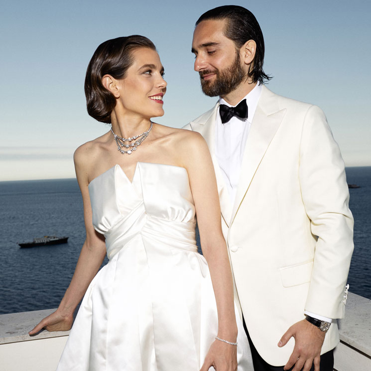 Nueva fotografía oficial de Carlota Casiraghi y Dimitri Rassam tras su boda