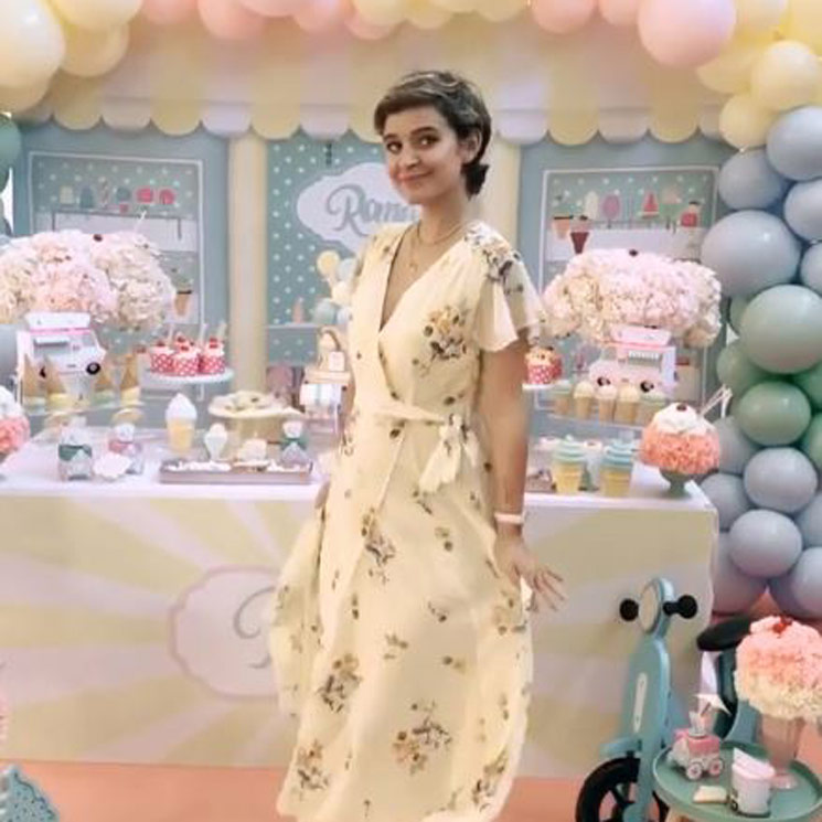 Con un estilo 'vintage' y mucho amor: así ha celebrado Laura Escanes el 'baby shower' de su hija